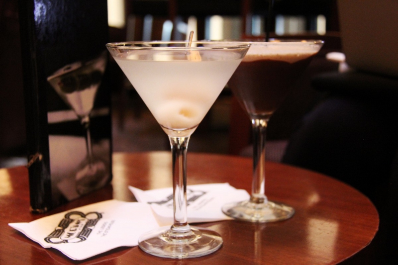 brasserie-TRANS EN PROVENCE-min_martini_bar_lychee_chocolate_alcohol_liquor_happy_hour_happy-910161